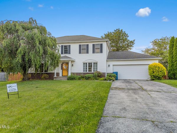 6110 Suffolk Lane, Maumee, OH 43537