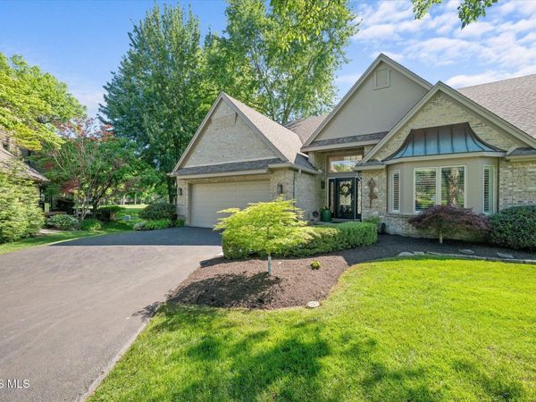 8626 Quail Hollow Court, Holland, OH 43528