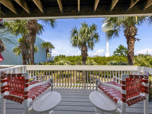 8522 Gulf Boulevard, Unit APT 11, Navarre, FL 32566