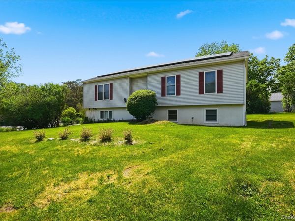 902 Albany Post Road, New Paltz, NY 12561
