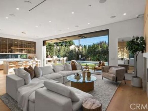 14758 Morrison, Sherman Oaks, CA 91403