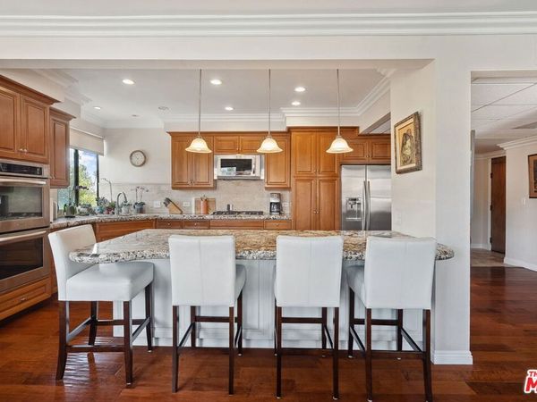 12115 San Vicente Boulevard, Unit 311, Los Angeles, CA 90049