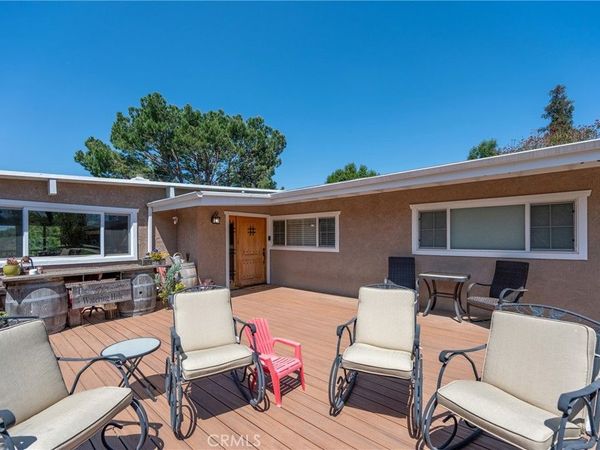 1014 Hacienda, Simi Valley, CA 93065