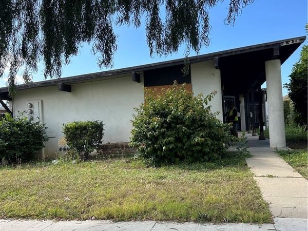 113 Clearbrook, Costa Mesa, CA 92626