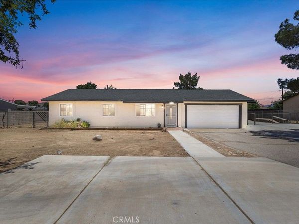 15471 Washoan, Apple Valley, CA 92307