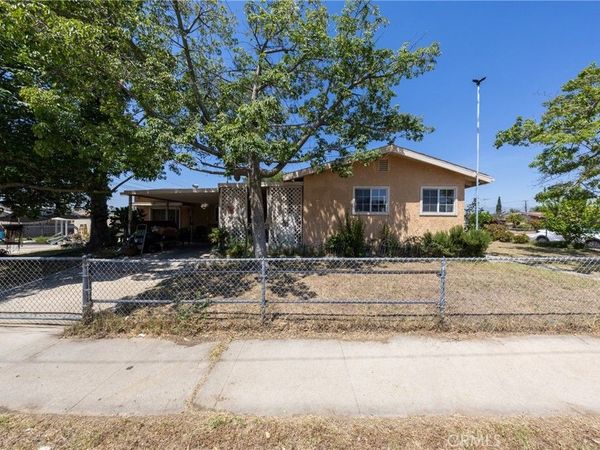 566 S Sage, Rialto, CA 92376