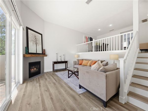25710 Holiday, Unit C, Stevenson Ranch, CA 91381