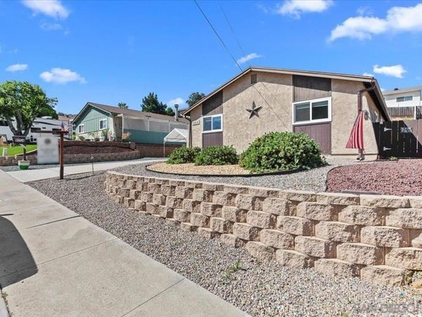 9254 Shadow Hill Rd, Santee, CA 92071