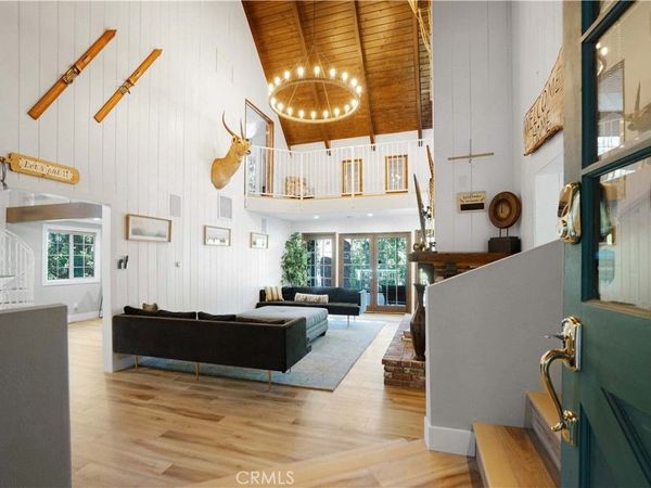 135 S Fairway, Lake Arrowhead, CA 92352