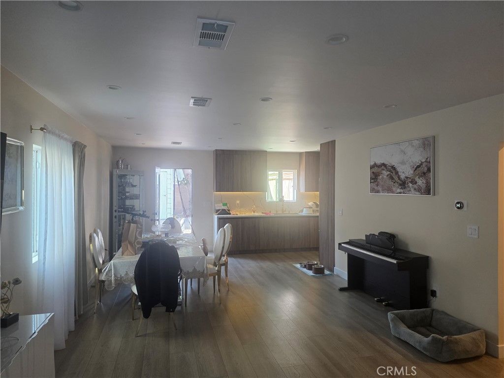 14939 Archwood, Van Nuys, CA 91405 Main Photo