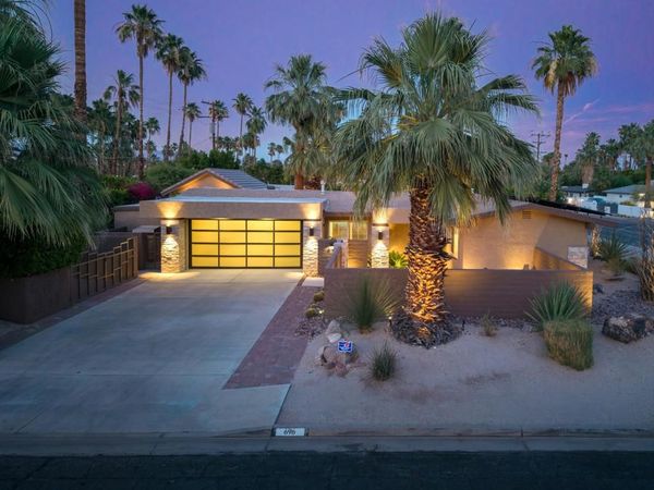 696 S Warm Sands Drive, Palm Springs, CA 92264