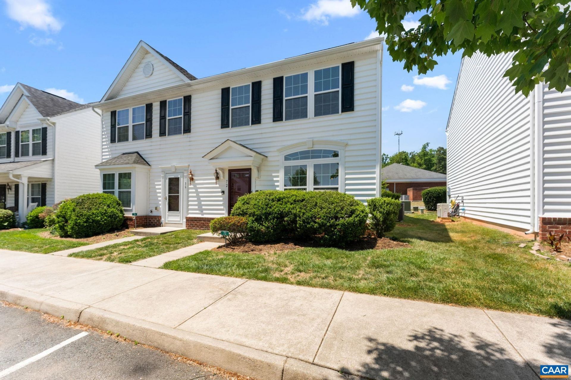 72 Villa Cir, Palmyra, VA 22963 Main Photo