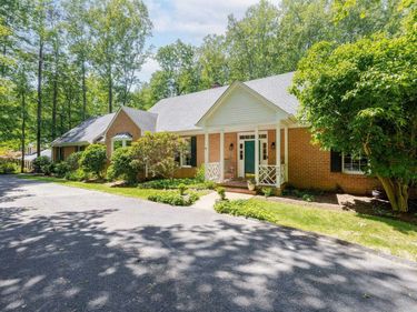 900 FLORDON DR , Charlottesville, VA 22901