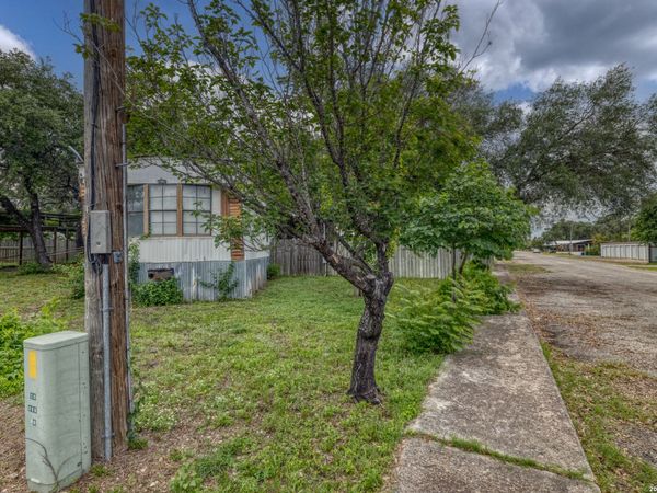 403 E Third St, Camp Wood, TX 78833