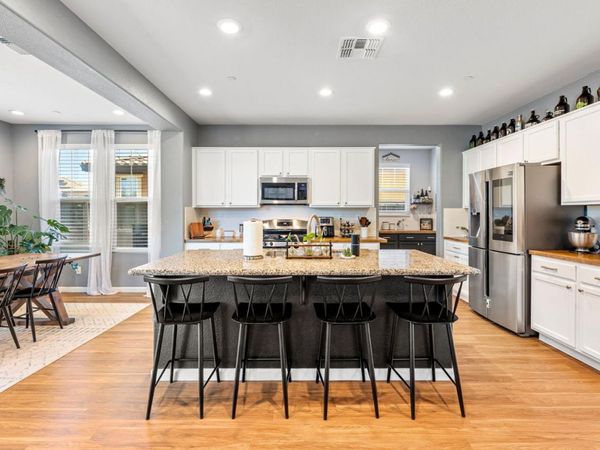 1125 Arizona Court, Dixon, CA 95620