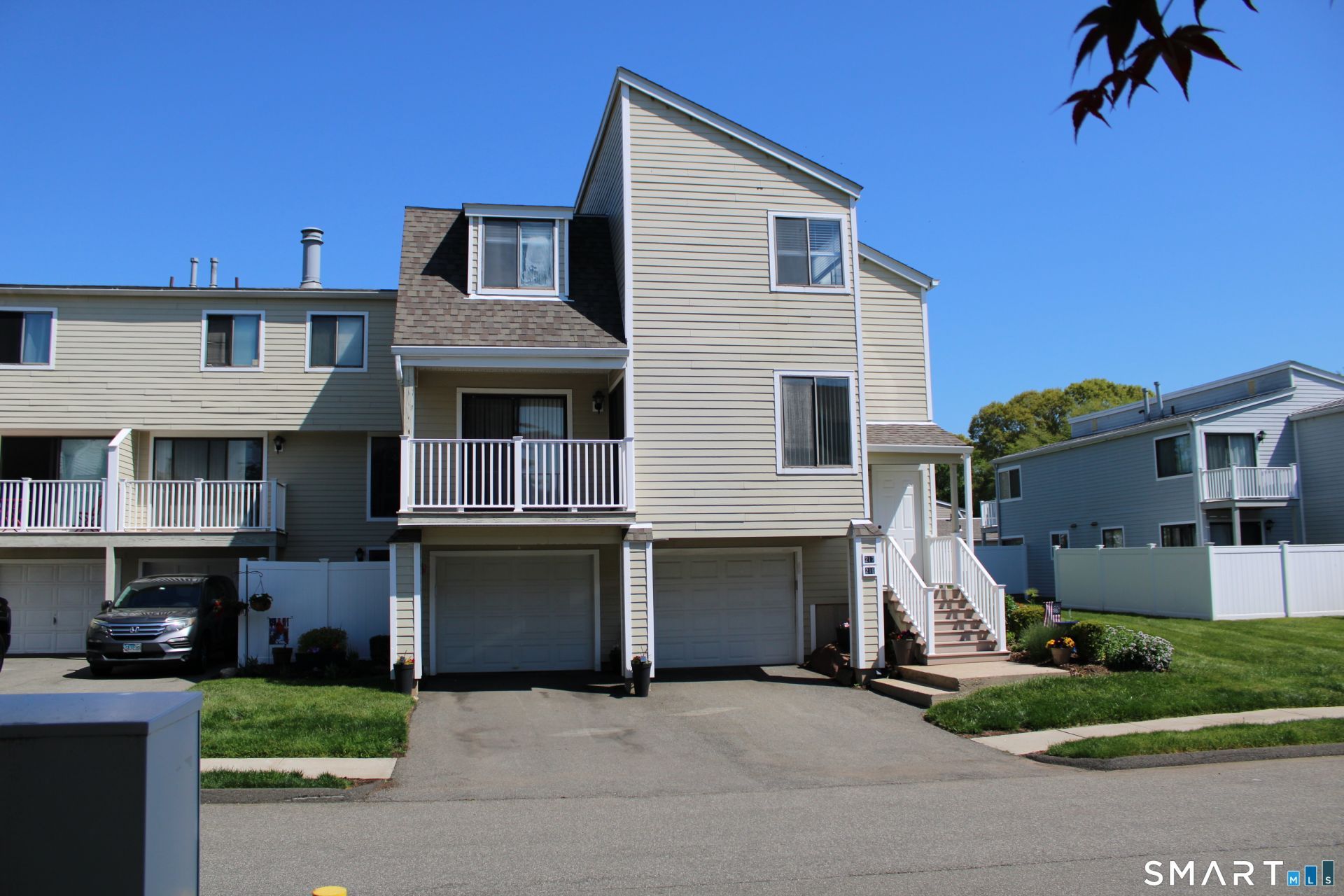 219 Crosswoods, Unit 219, Branford, CT 06405 Main Photo