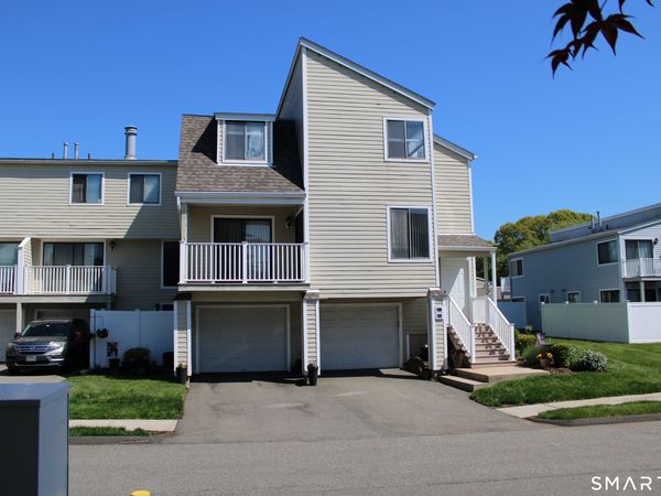 219 Crosswoods, Unit 219, Branford, CT 06405