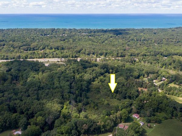 16800 Riverside Drive, Union Pier, MI 49129