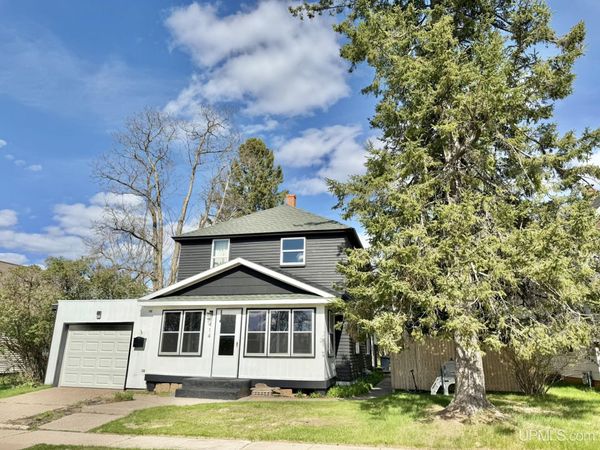414 Chestnut Street, Norway, MI 49870