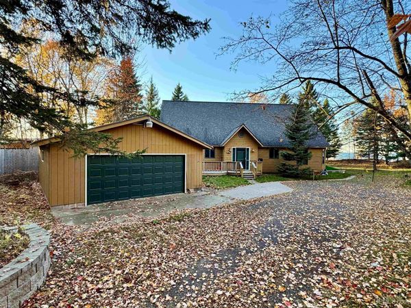 57487 Lakeshore Drive, Calumet Twp, MI 49913