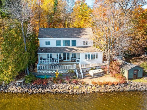 44418 Old 41 Road, Portage Twp, MI 49916