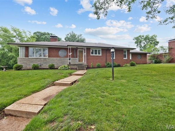 6400 Myrlette Court, St Louis, MO 63116