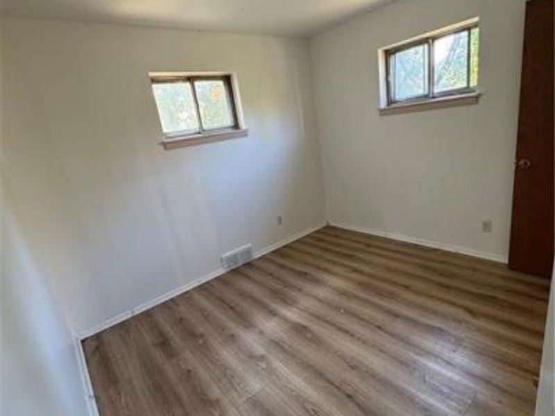 990 E 129th Street, Cleveland, OH 44108 Photo 3