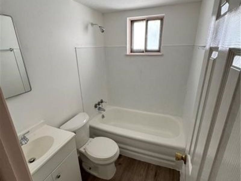 990 E 129th Street, Cleveland, OH 44108 Photo 5