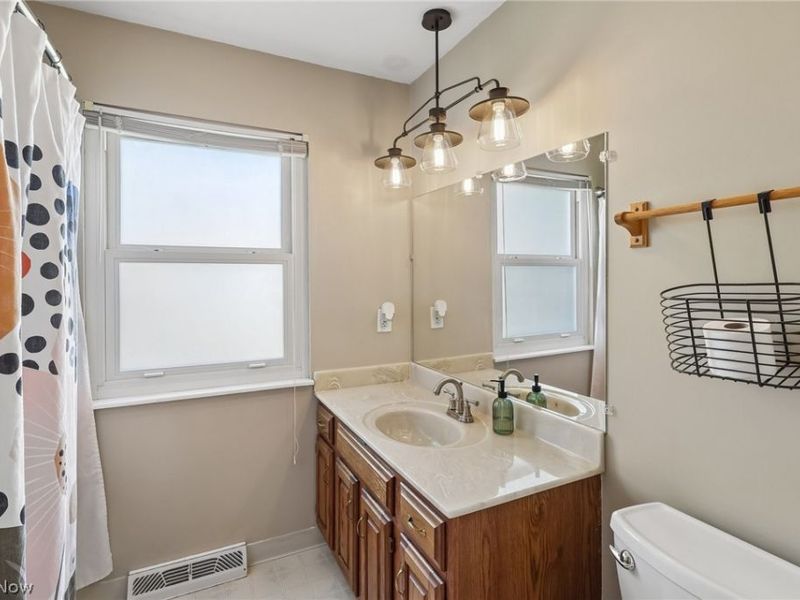 8122 Munson Road , Mentor, OH 44060 Photo 8