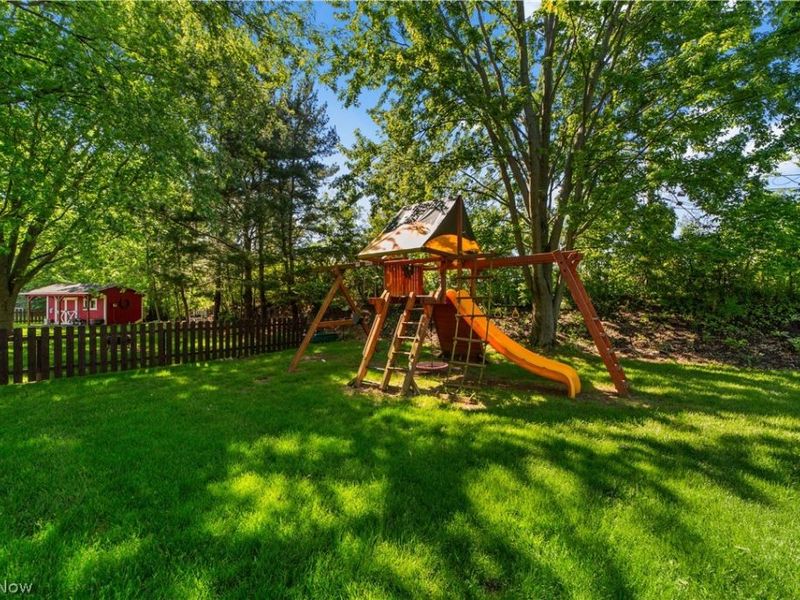 33316 Chatham Drive , Avon Lake, OH 44012 Photo 38
