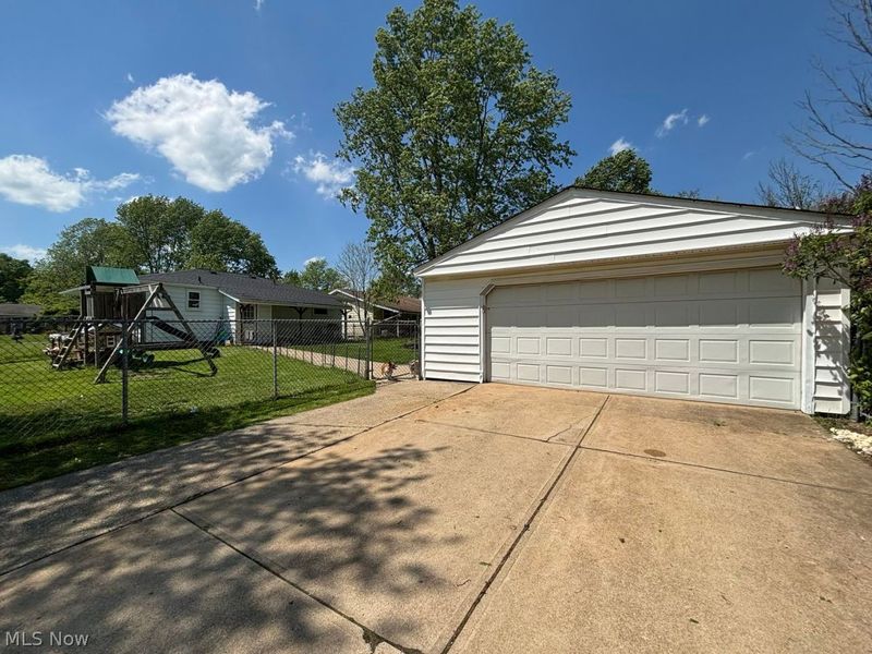 409 Sylvia Drive , Chardon, OH 44024 Photo 20