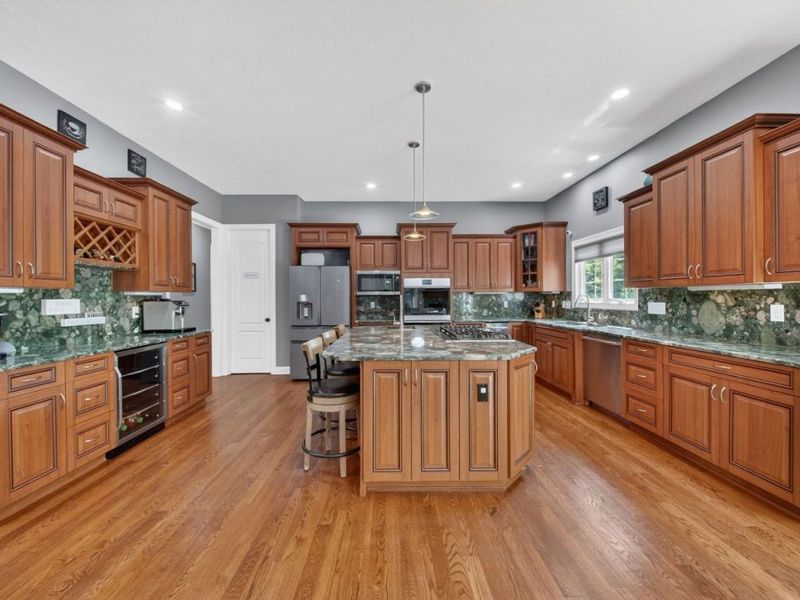 6548 Sherborne Lane , Hudson, OH 44236 Photo 3