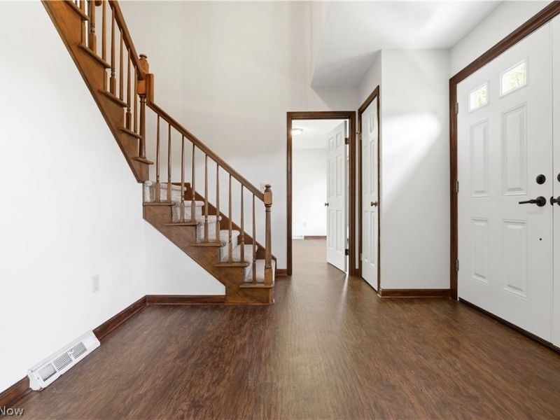 8960 Laurel Lane, North Royalton, OH 44133 Photo 14