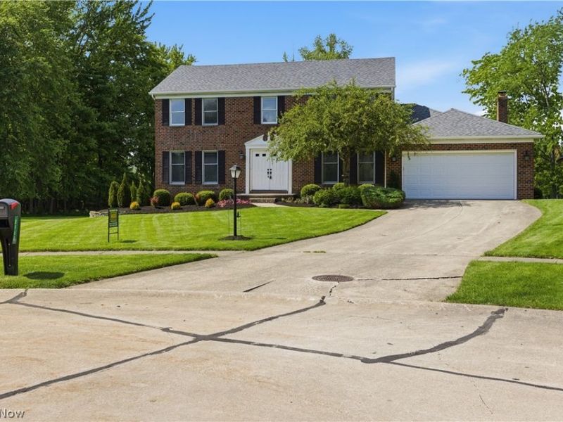 8960 Laurel Lane, North Royalton, OH 44133 Photo 2