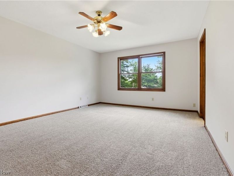 8960 Laurel Lane, North Royalton, OH 44133 Photo 25