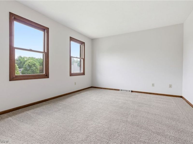 8960 Laurel Lane, North Royalton, OH 44133 Photo 28