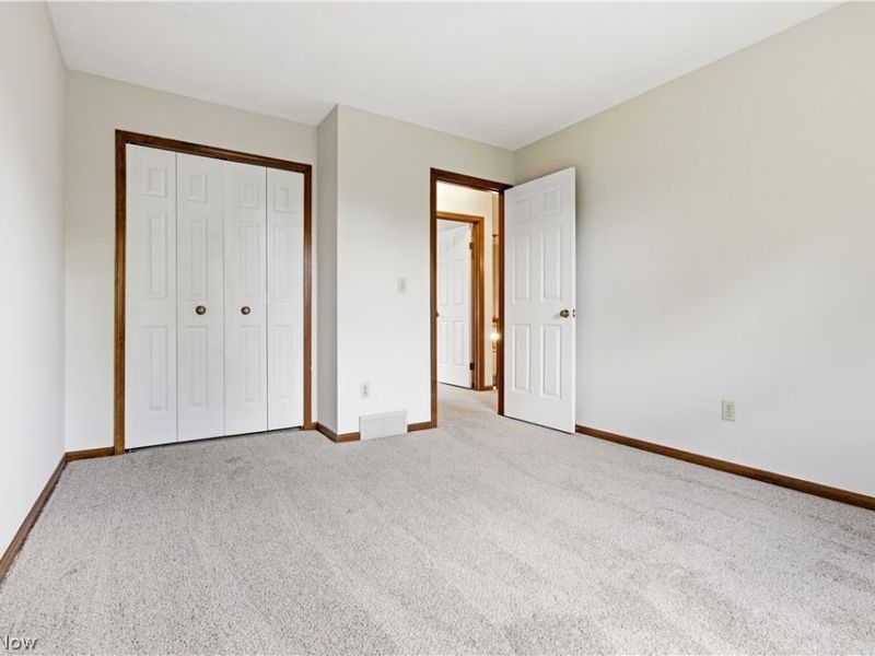 8960 Laurel Lane, North Royalton, OH 44133 Photo 31