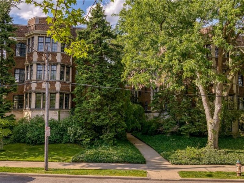 2517 Overlook Road, Unit 19, Cleveland Heights, OH 44106 Photo 1