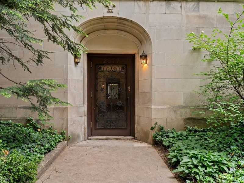 2517 Overlook Road, Unit 19, Cleveland Heights, OH 44106 Photo 5
