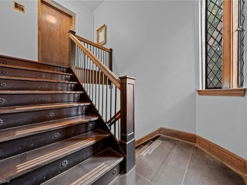 2517 Overlook Road, Unit 19, Cleveland Heights, OH 44106 Photo 9
