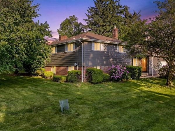 815 Belwood Drive , Highland Heights, OH 44143