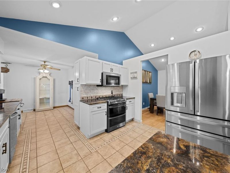 815 Belwood Drive , Highland Heights, OH 44143 Photo 13