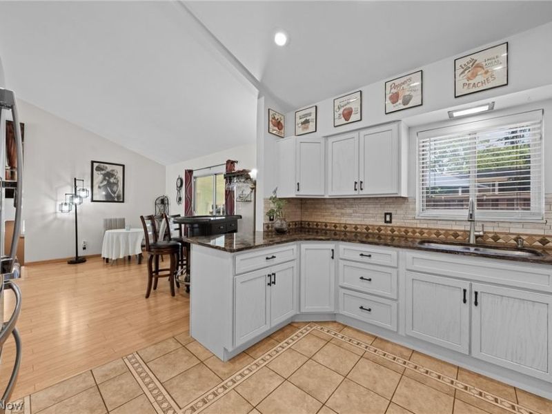 815 Belwood Drive , Highland Heights, OH 44143 Photo 14