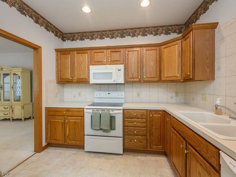 7000 Knight Street NW, Canton, OH 44708 Photo 7