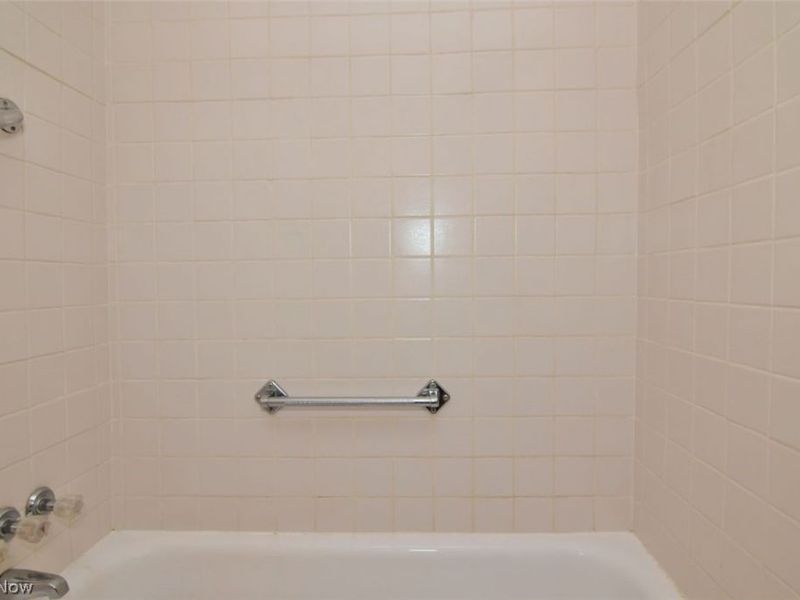 25600 Zeman Avenue, Euclid, OH 44132 Photo 15