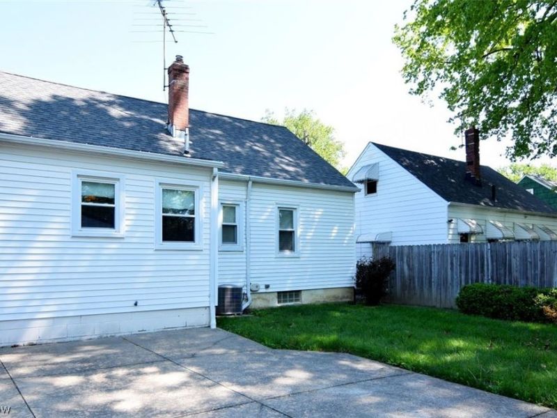 25600 Zeman Avenue, Euclid, OH 44132 Photo 29