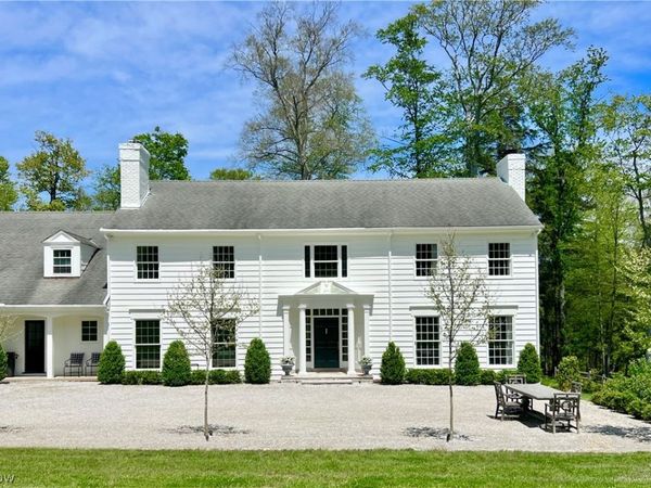 1249 W Hill Drive , Gates Mills, OH 44040