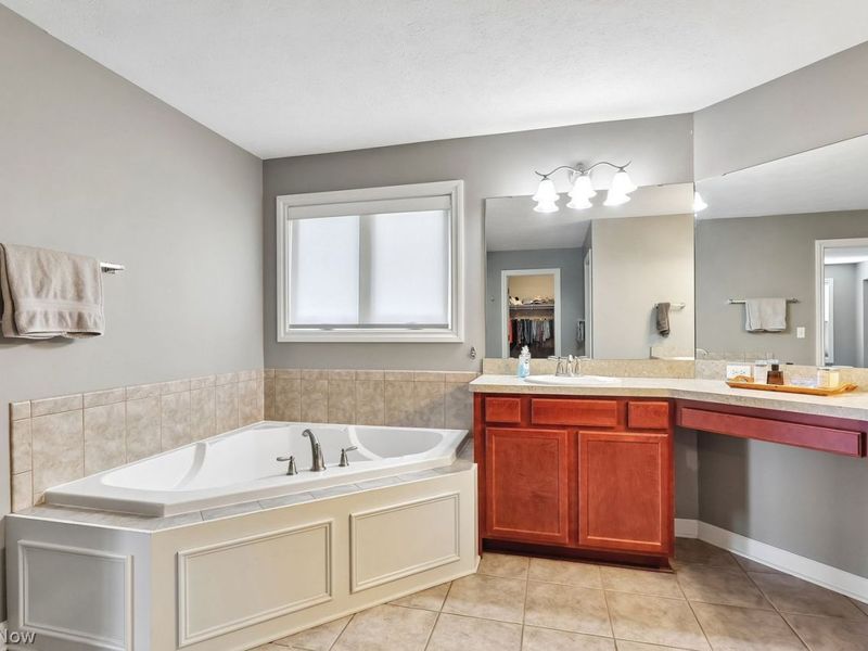 8246 Talbot Circle , Mentor, OH 44060 Photo 33