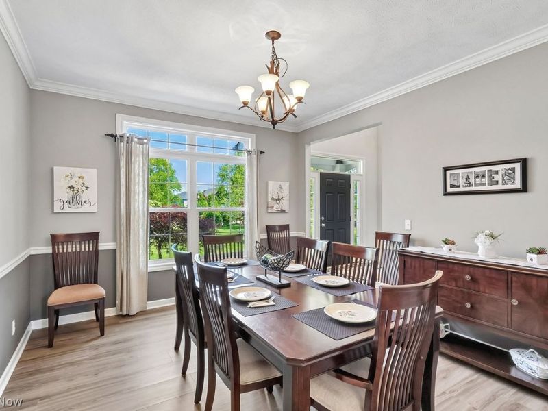 8246 Talbot Circle , Mentor, OH 44060 Photo 5