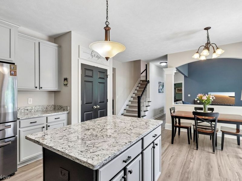 8246 Talbot Circle , Mentor, OH 44060 Photo 9